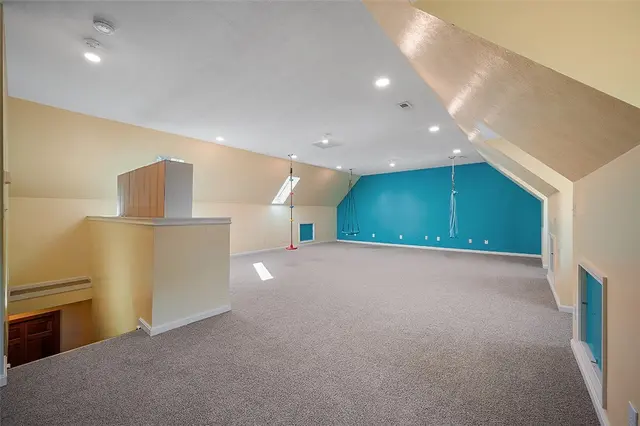 409 Bryn Ct gallery image 31