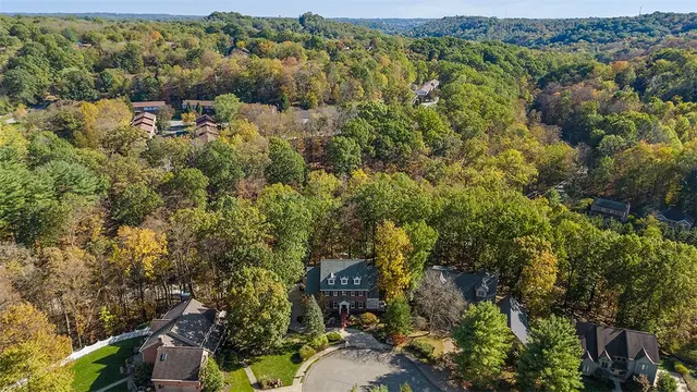 409 Bryn Ct gallery image 48