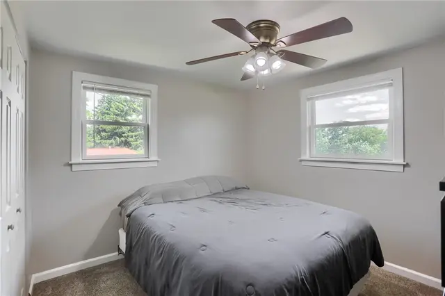 409 Shoreham Dr gallery image 6