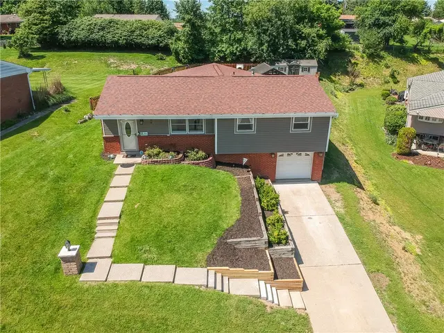 409 Shoreham Dr gallery image 14