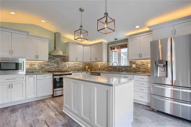409 Shoreham Dr gallery image 27