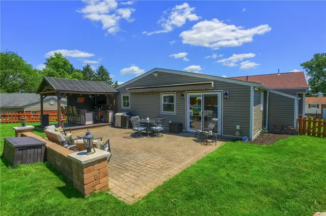 409 Shoreham Dr gallery image 31