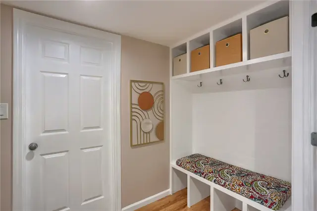 409 Shoreham Dr gallery image 49