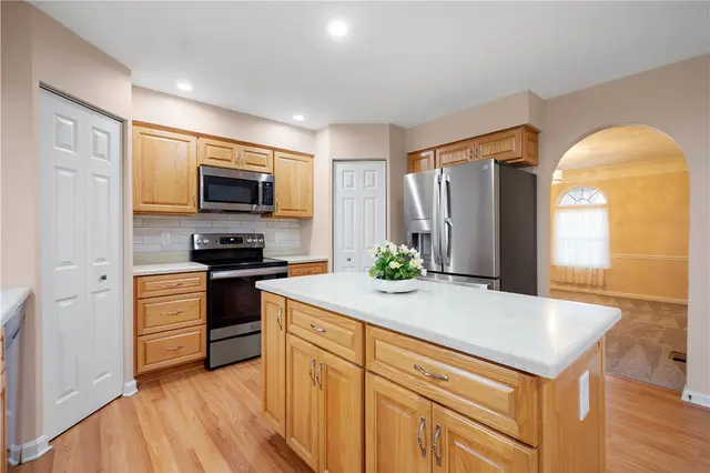409 Snowberry Lane gallery image 3