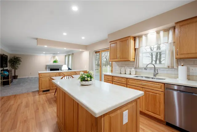 409 Snowberry Lane gallery image 8