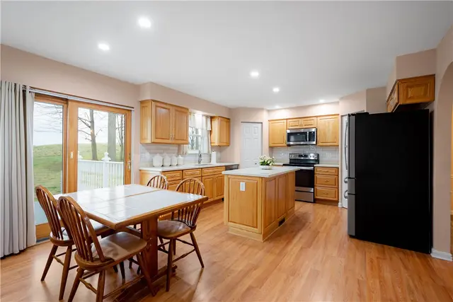 409 Snowberry Lane gallery image 16