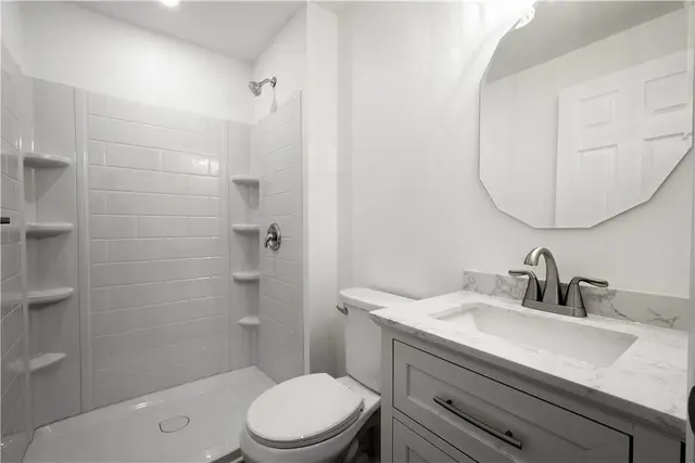 409 Snowberry Lane gallery image 37
