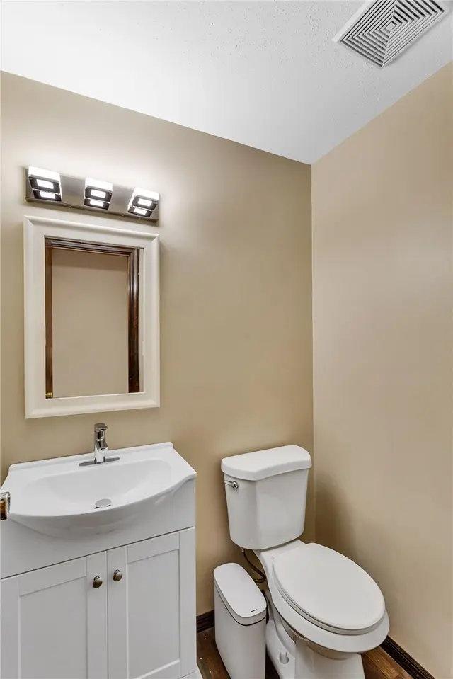 4099 Lee Manor Dr gallery image 7