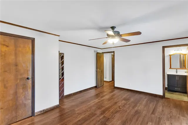 4099 Lee Manor Dr gallery image 17