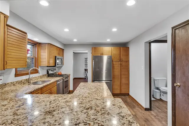 4099 Lee Manor Dr gallery image 27