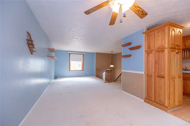 410 Anna Marie Drive gallery image 2