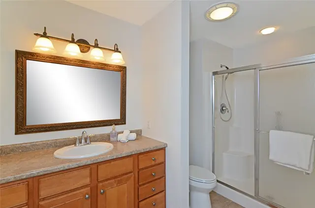 410 Duke Ct gallery image 18