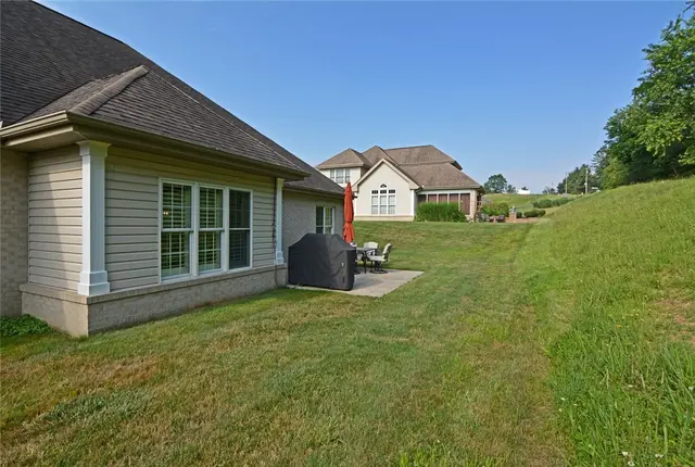 410 Duke Ct gallery image 19