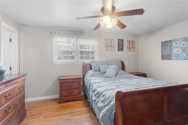 410 Governor Dr gallery image 18