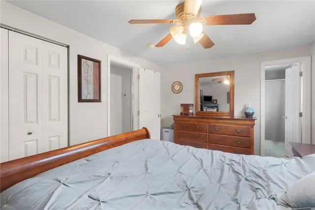 410 Governor Dr gallery image 21
