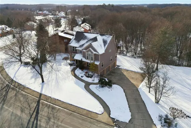 410 Pinkerton Rd gallery image 2