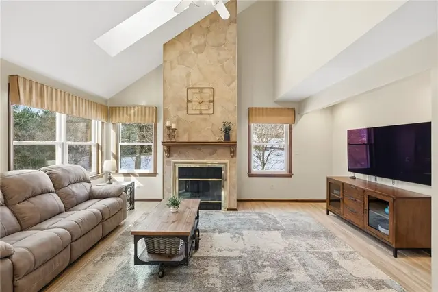 410 Pinkerton Rd gallery image 18