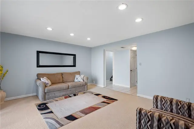 410 Suncrest Dr gallery image 15