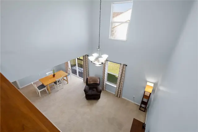 410 Suncrest Dr gallery image 16