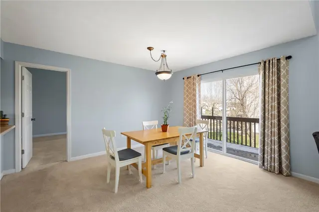 410 Suncrest Dr gallery image 20