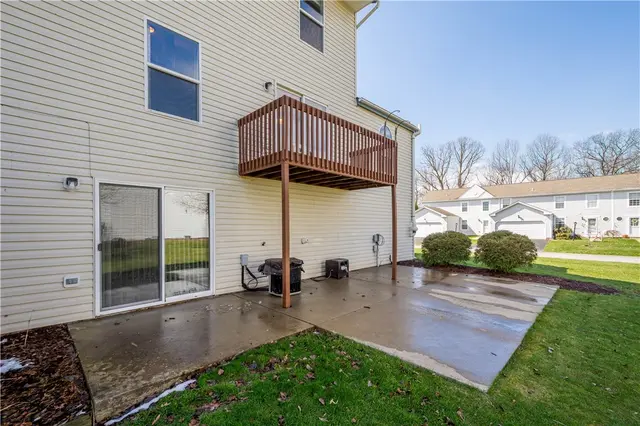 410 Suncrest Dr gallery image 30