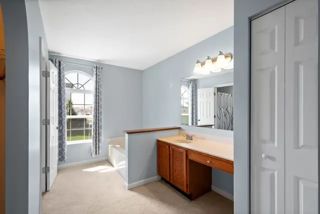 410 Suncrest Dr gallery image 34