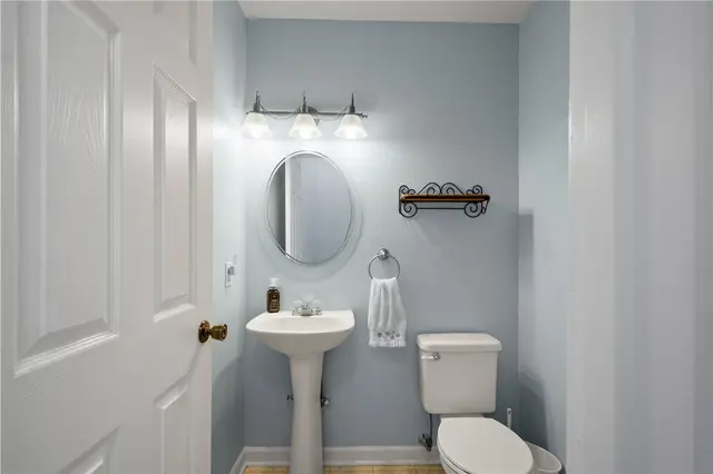 410 Suncrest Dr gallery image 40