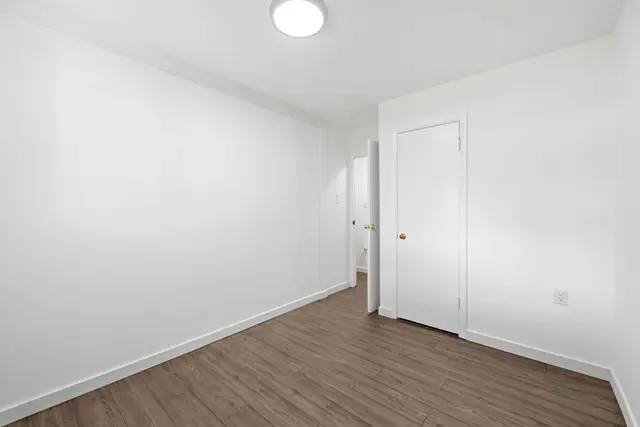410 Sussex Drive gallery image 10