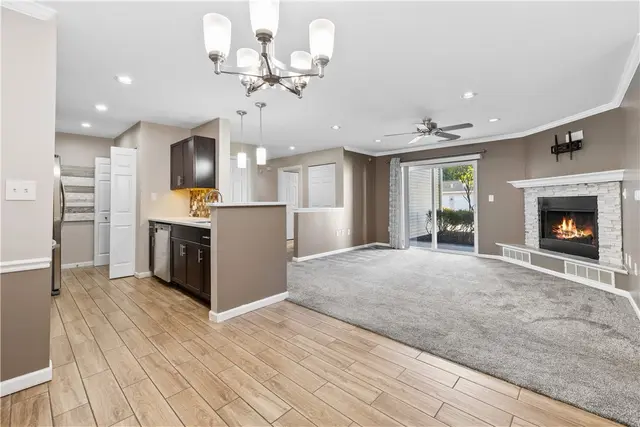 4101 Lenox Oval gallery image 32