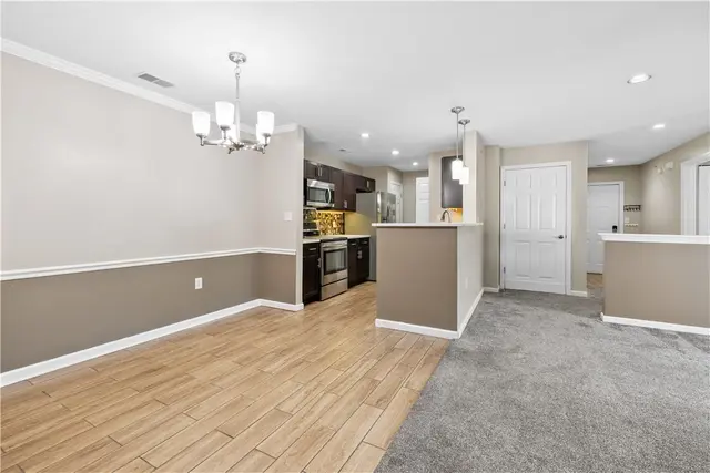 4101 Lenox Oval gallery image 33