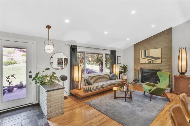 4104 Buckboard Trl gallery image 6