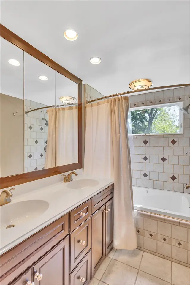4104 Buckboard Trl gallery image 33