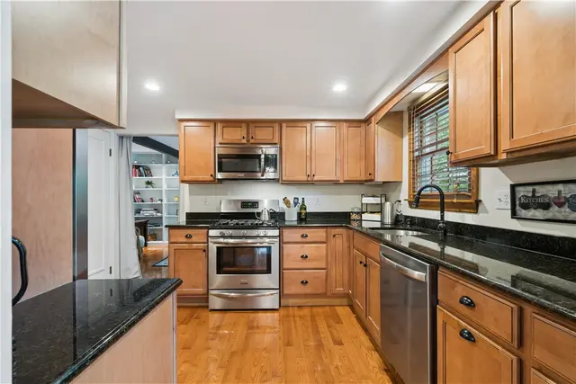 4107 Lee Manor Dr gallery image 8
