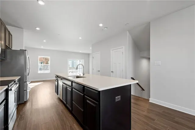 4108 Spruce Road gallery image 6