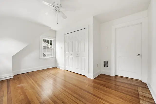 411 Orchard STREET gallery image 19