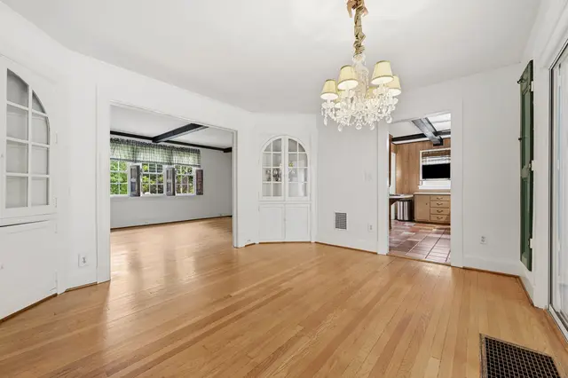 411 Orchard STREET gallery image 35