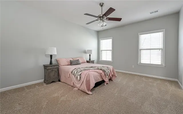 412 Fairmont Dr gallery image 16