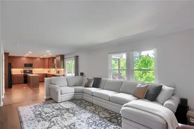 4127 Valleyvue Drive gallery image 3