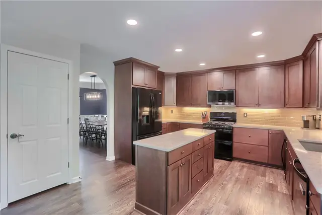 4127 Valleyvue Drive gallery image 16