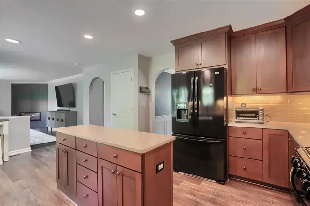 4127 Valleyvue Drive gallery image 38
