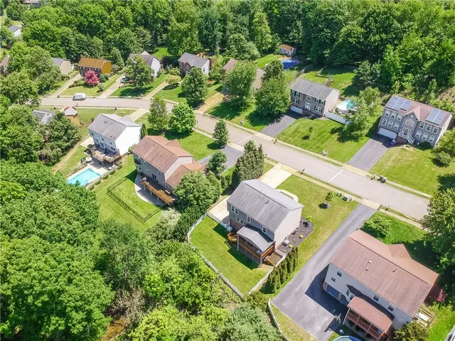 4127 Valleyvue Drive gallery image 41