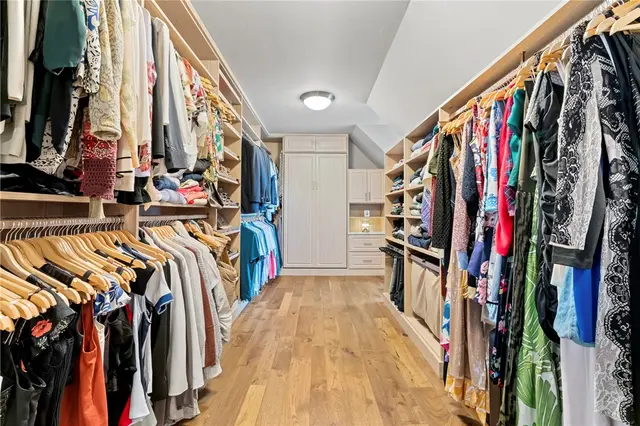 413 Wynstone Dr gallery image 11
