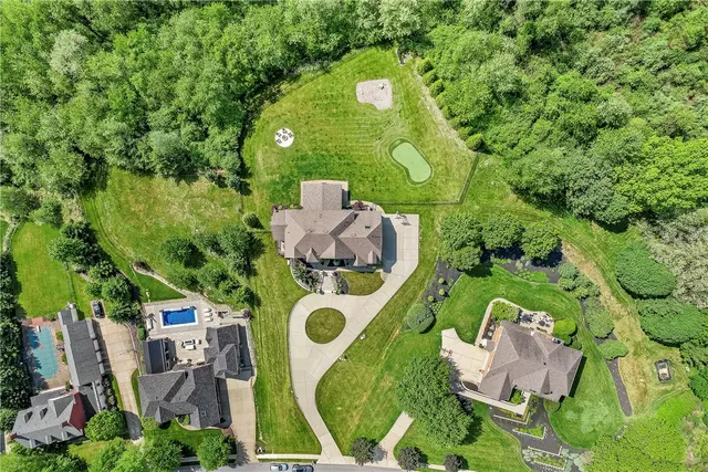 413 Wynstone Dr gallery image 20