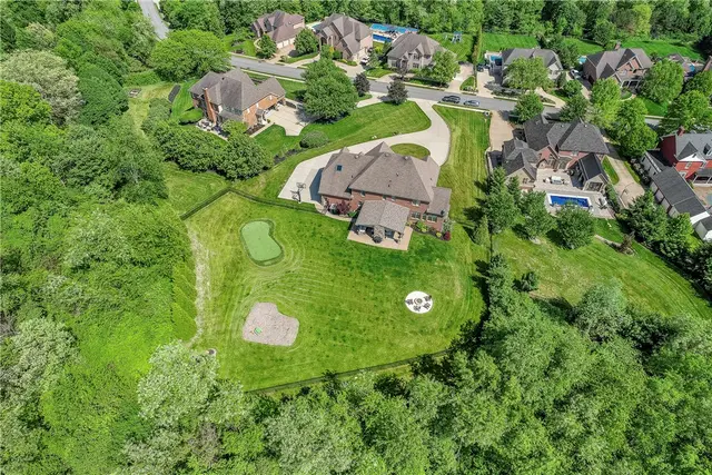 413 Wynstone Dr gallery image 24