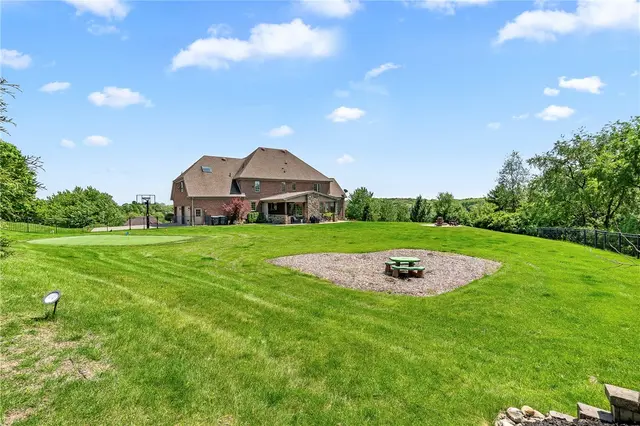 413 Wynstone Dr gallery image 35
