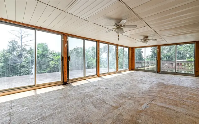 4130 Grandview Dr gallery image 5