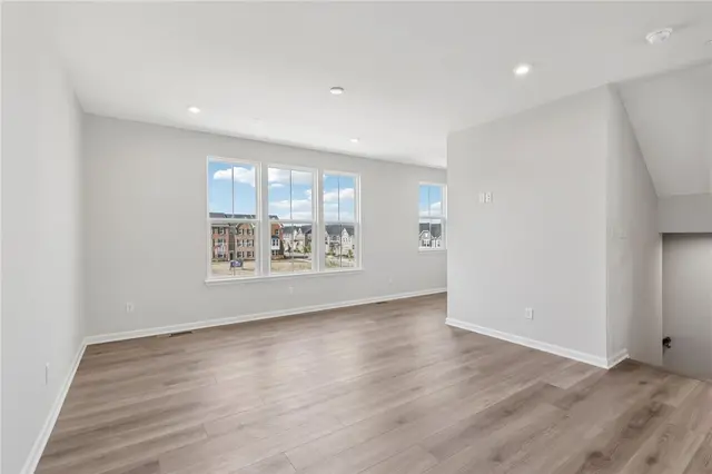 414 Nolan Circle gallery image 7