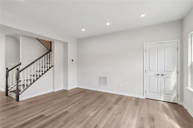 414 Nolan Circle gallery image 35
