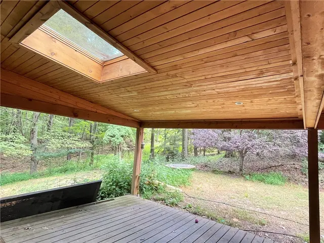 415 CANTERBURY TRAIL gallery image 46