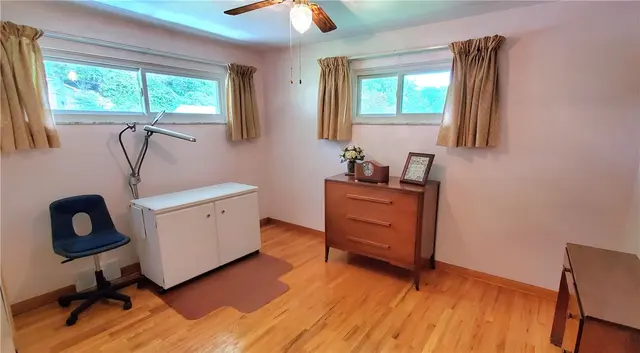 415 Hunter Dr gallery image 13